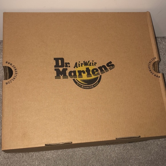 Women’s Black Doc Martens Lace-up Boots - Picture 7 of 10